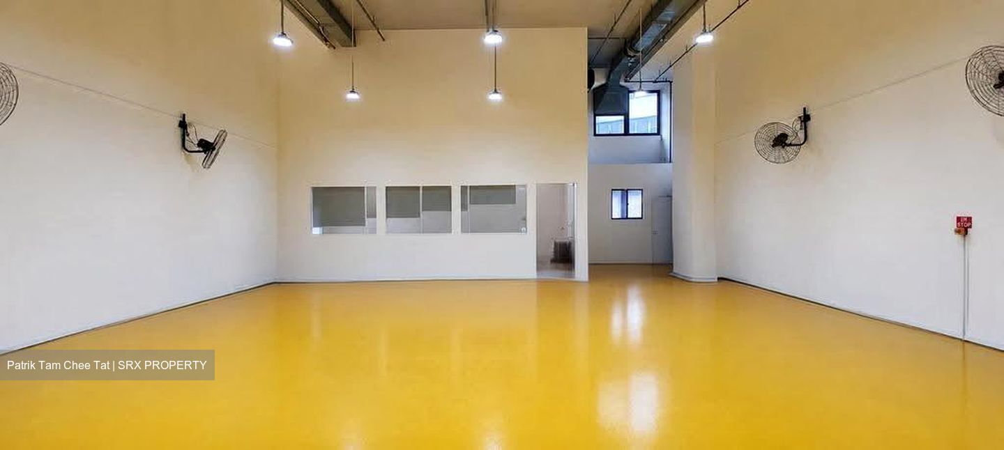 Carros Centre (D25), Factory #614495711